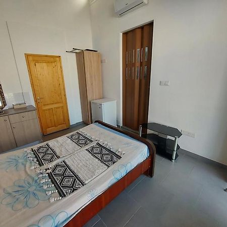 Anna Guesthouse 10 Min Walk From The Beach Larnaca Eksteriør billede