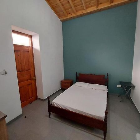 Anna Guesthouse 10 Min Walk From The Beach Larnaca Eksteriør billede